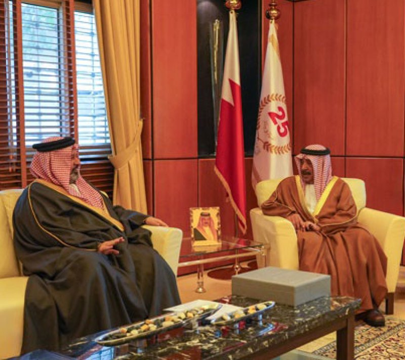 وزير الديوان الملكي يتسلم التقرير السنوي لـ “ديوان الرقابة”