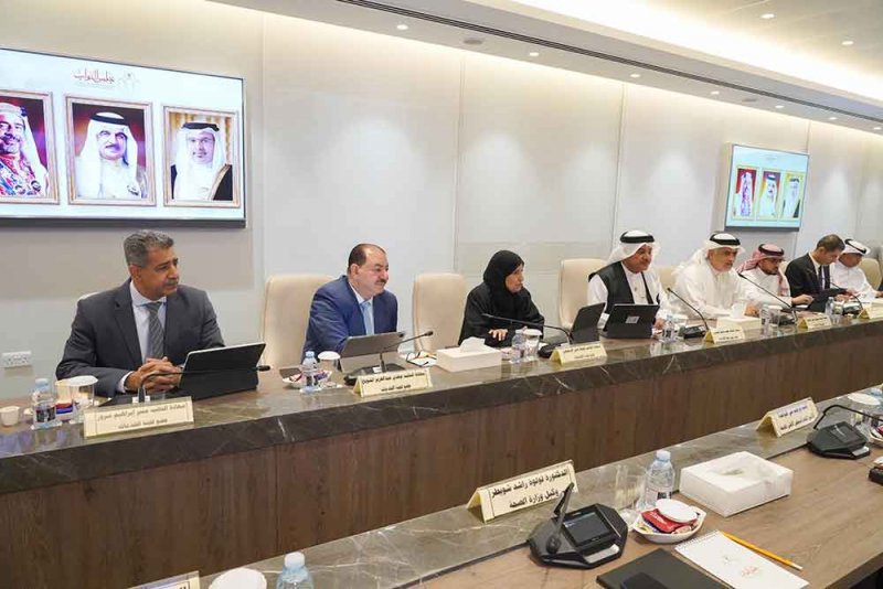 "خدمات النواب" تناقش مشروع بقانون بشأن تنظيم مهنة الصيدلة والمراكز الصيدلية