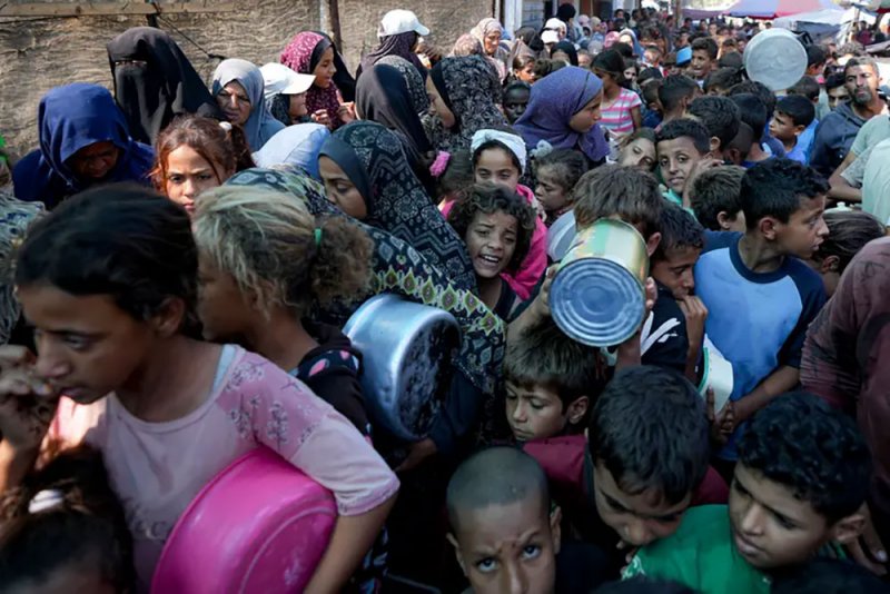 تقدم كبير بين فتح وحماس.. إنهاء الخلاف بشأن إغاثة غزة