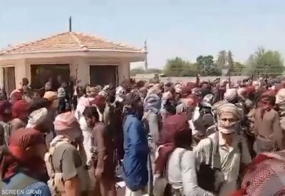 وكالة: الجيش السوري يتصدى لهجوم من "قسد" بدير الزور
