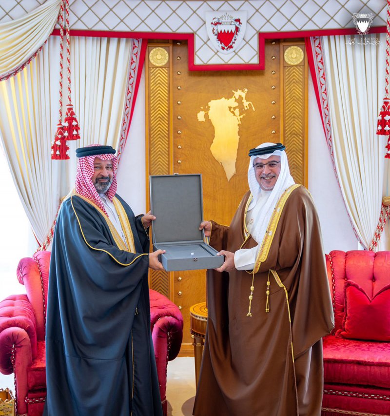 اتخاذ الإجراءات القانونية اللازمة بشأن المخالفين