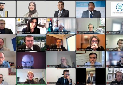 "الشعبة البرلمانية" تستعرض التجارب التشريعية العالمية للذكاء الاصطناعي