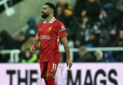 سلوت يشيد بـ"صلاح المذهل".. ويعلق على خطأ كيلير