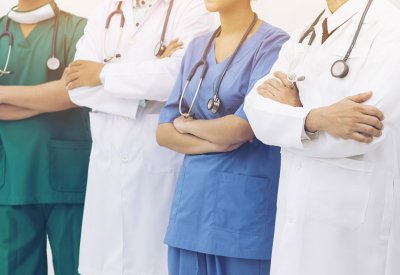 المستشفيات الحكومية لا تستوعب جميع طلبة الامتياز