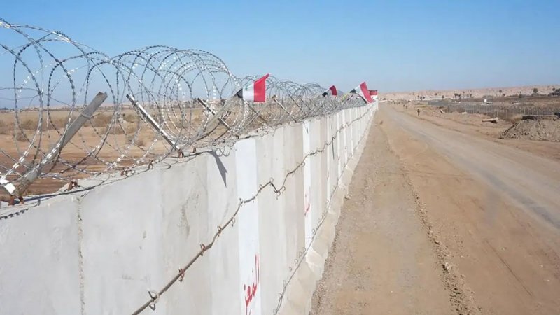العراق لسوريا: نتابع بقلق ما يجري على أراضيكم