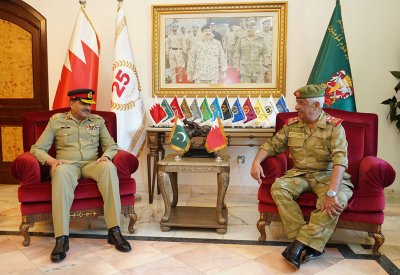 سمو رئيس الحرس الوطني يستقبل رئيس الأركان العامة للجيش الباكستاني