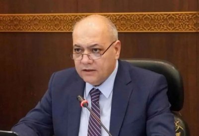 "بكرة بنشوف".. رئيس وزراء سوريا يكشف آخر تواصل مع الأسد