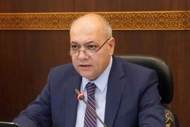 "بكرة بنشوف".. رئيس وزراء سوريا يكشف آخر تواصل مع الأسد