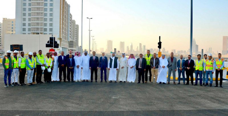 وزير الأشغال يفتتح شارع 105 ضمن أعمال مشروع شارع المحرق الدائري