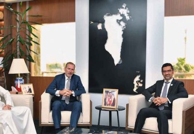 وزير "البلديات" يستقبل السفير الألماني لدى مملكة البحرين