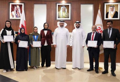 وزير الصناعة والتجارة يكرم فريق عمل إدارة نظم المعلومات