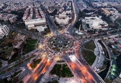 سوريا.. تجميد الدستور والبرلمان لمدة 3 أشهر