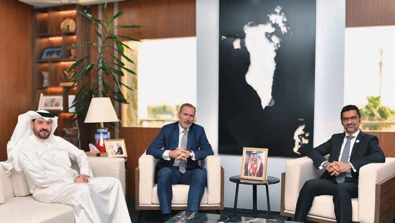 وزير "البلديات" يستقبل السفير الألماني لدى مملكة البحرين