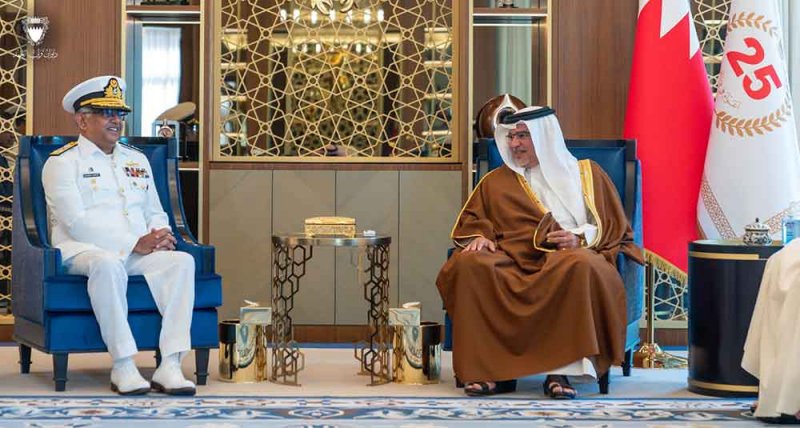 سمو ولي العهد نائب القائد الأعلى للقوات المسلحة رئيس الوزراء يؤكد متانة العلاقات التاريخية والشراكات الوثيقة بين البحرين وباكستان