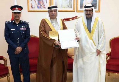 سمو محافظ الجنوبية يكرم عدداً من الادارات الأمنية بمناسبة يوم شرطة البحرين