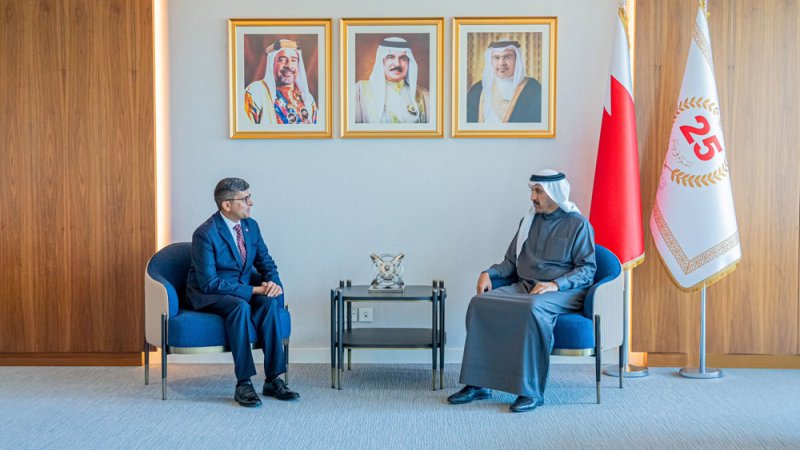 وزير "المواصلات" يستقبل سفير نيبال لدى البحرين