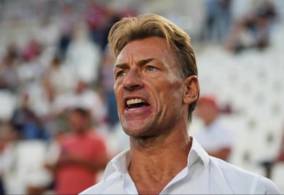 مدرب المنتخب السعودي يكشف أسباب خسارة فريقه أمام البحرين