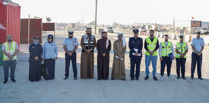 حملة توعوية مشتركة للتأكد من استيفاء المحال التجارية في البر لاشتراطات السلامة والصحة