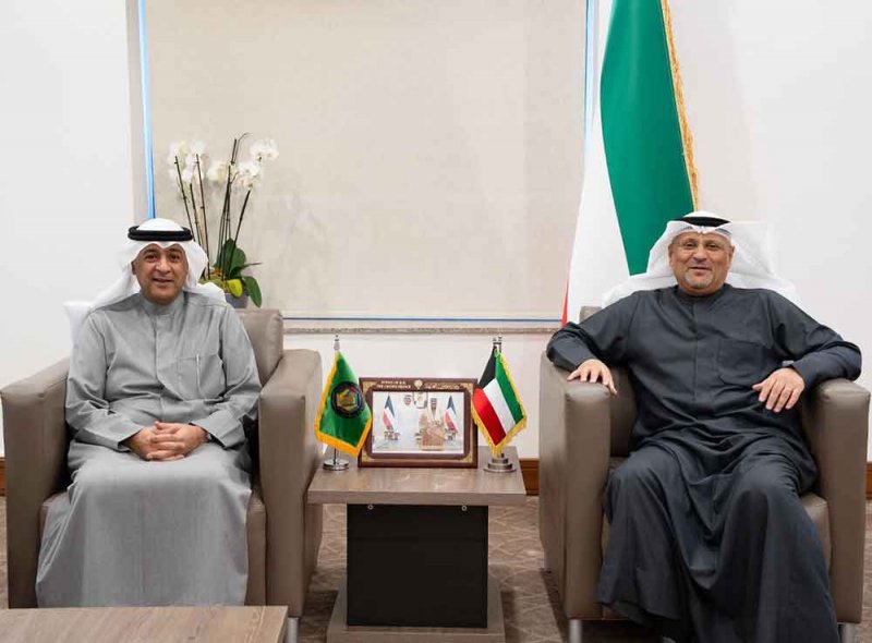 الأمين العام لمجلس التعاون يلتقي بوزير الدولة لشؤون الاتصالات بدولة الكويت