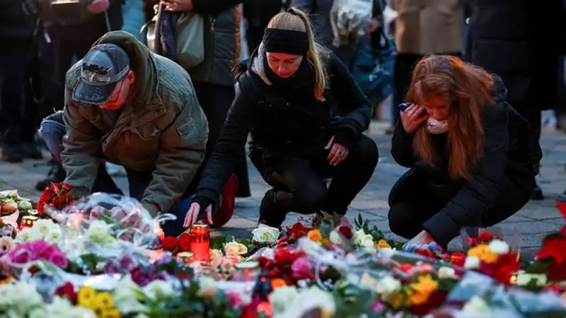 ألمانيا تحقق في ثغرات أمنية محتملة بعد حادث الدهس