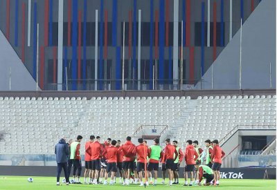 رئيس الاتحاد العراقي يشهد مران منتخب بلاده