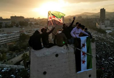 تغريدة إعلامي حول سوريا.. تفجر زوبعة في العراق