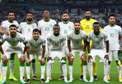 العويس يحرس عرين السعودية أمام اليمن.. والدوسري أساسيا