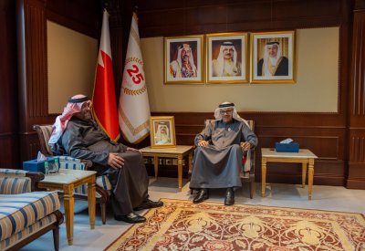 وزير الخارجية يستقبل سفير دولة قطر لدى مملكة البحرين