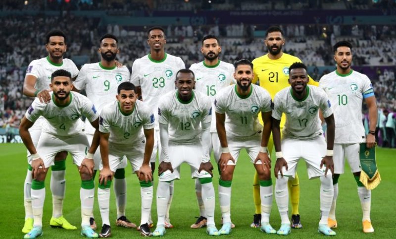 العويس يحرس عرين السعودية أمام اليمن.. والدوسري أساسيا