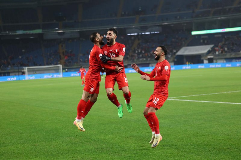 الأحمر البحريني.. أول الواصلين لدور نصف نهائي "خليجي 26"