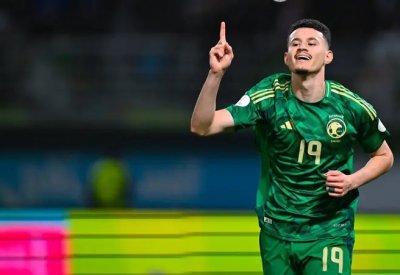السعودية تهزم العراق وتتأهل لنصف نهائي كأس الخليج