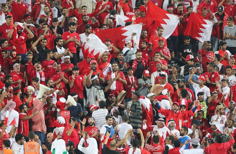 اتحاد الكرة يسعى لتأمين تذاكر إضافية لجماهير "الأحمر" في نصف نهائي "خليجي 26"