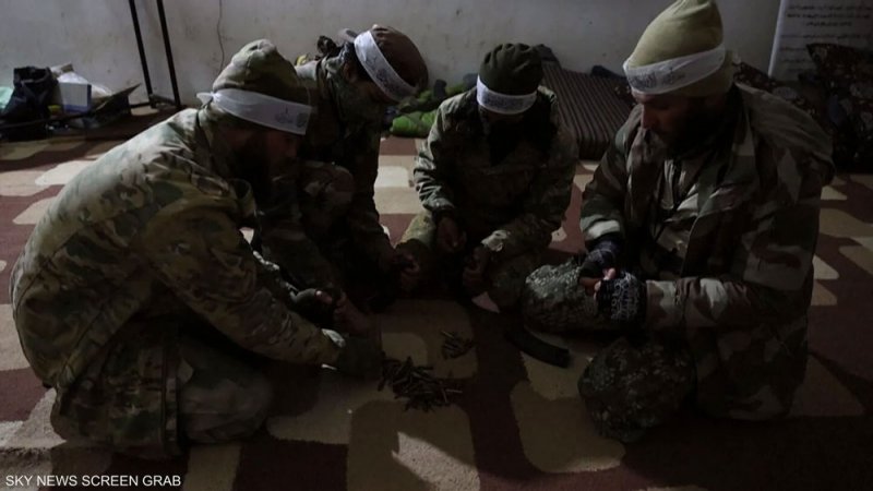سوريا "الجديدة".. جدل بشأن منح رتب عسكرية لأجانب