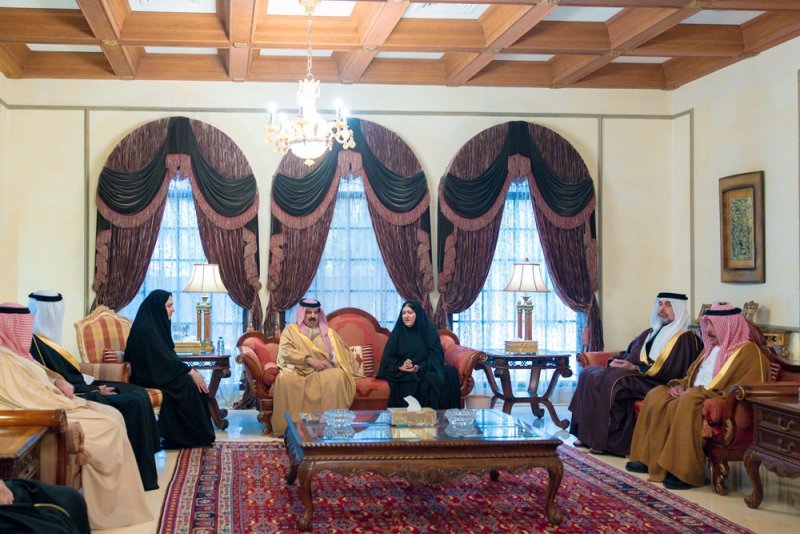 جلالة الملك المعظم يقدم التعازي في وفاة الدكتور الأنصاري ويشيد بإبداعاته المتميزة في الفكر والثقافة