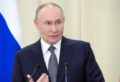 بوتين يشيد بعهده.. أثنى على العسكر متجاهلاً أوكرانيا