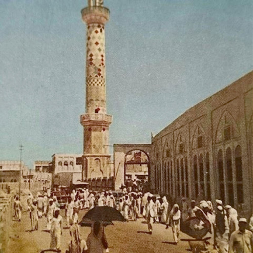 نشأ وترعرع في فريج الفاضل