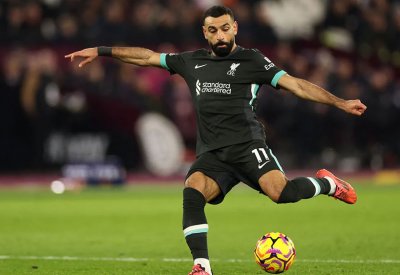 باريس سان جرمان يغري محمد صلاح بـ"راتب أسبوعي ضخم"
