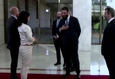 بلبلة الاستقبال.. أول تعليق من بيربوكن على مصافحة الشرع