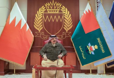 جلالة الملك المعظم القائد الأعلى للقوات المسلحة يتفضل بزيارة القيادة العامة لقوة دفاع البحرين