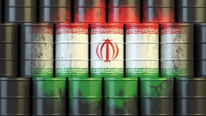 إيران تخفض سعر الخام الخفيف إلى آسيا في يناير