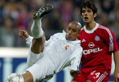 ينام في النادي.. أسطورة ريال مدريد ينفصل عن 7 نساء و11 طفلاً