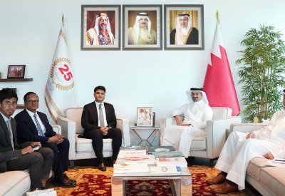 وزير الصناعة والتجارة يستقبل القائم بأعمال سفارة جمهورية بنغلاديش الشعبية لدى مملكة البحرين