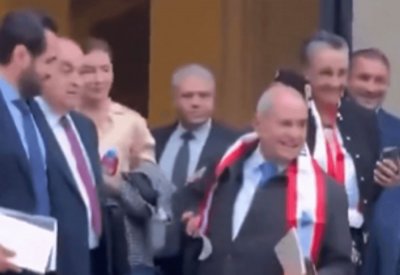 بالفيديو: النائب "الساكن" يغادر برلمان لبنان بعد 722 يوما