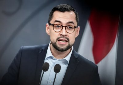 بعد حديث ترامب.. رئيس وزراء غرينلاند يعلن موقفه