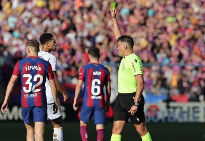 الحكم مانزانو في "الكلاسيكو".. برشلونة لا يفوز