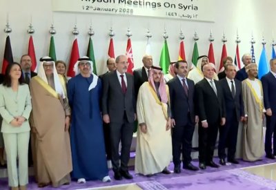 اجتماعات سوريا تنطلق من الرياض.. الأوروبيون يبحثون رفع العقوبات