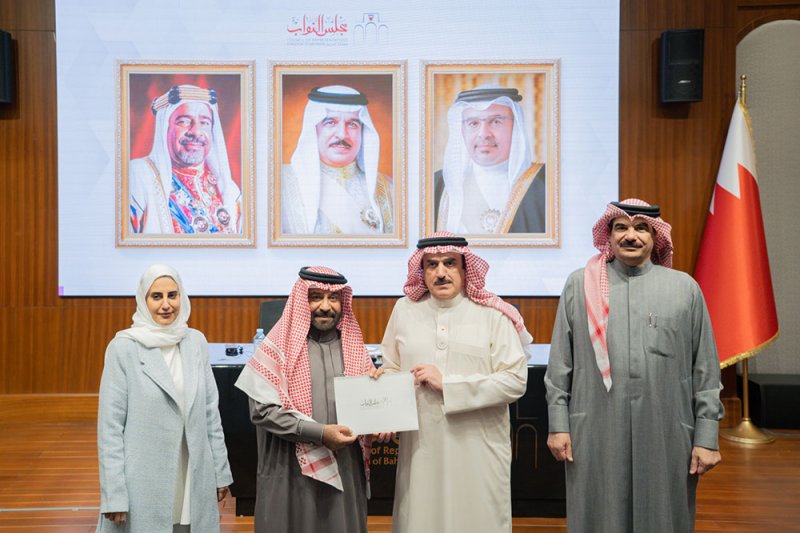 التنمية السياسية وأمانة النواب تختتمان جلسة نقاشية حول تحليل الميزانية العامة في ضوء التحديات الاقتصادية