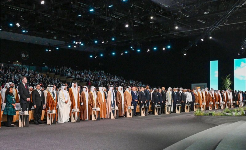 وزير "الكهرباء" يشارك في الافتتاح الرسمي لأسبوع أبوظبي للاستدامة 2025