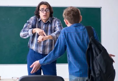 مدرسة تفرض غرامة على التلاميذ المتأخرين عن الحصص