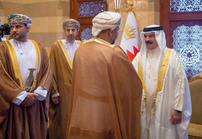 جلالة الملك المعظم يستقبل عددًا من أعضاء مجلس إدارة غرفة عُمان ووفد من غرفة البحرين